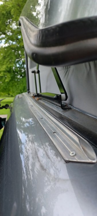 Roof Rail from Rear to front.jpg