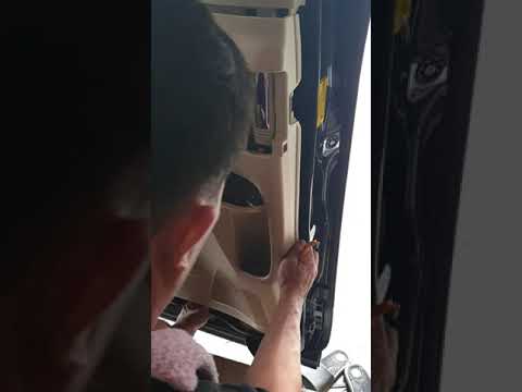 More information about "Video: Toyota Alphard 2012 rear sliding door panel removal"